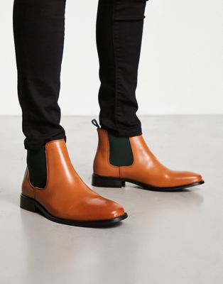 chelsea boots in brown