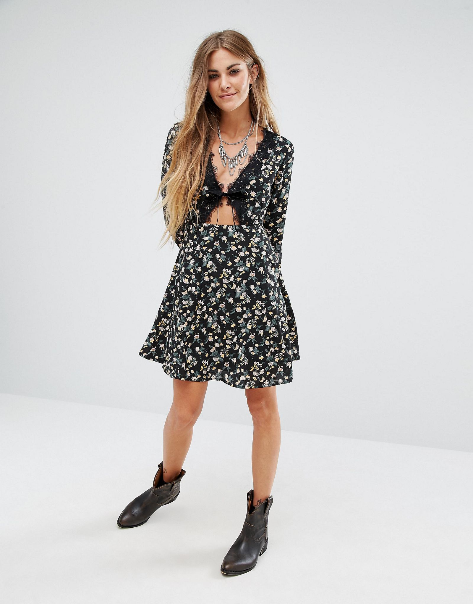 Glamorous Cut Out Front Tea Dress In Floral Print