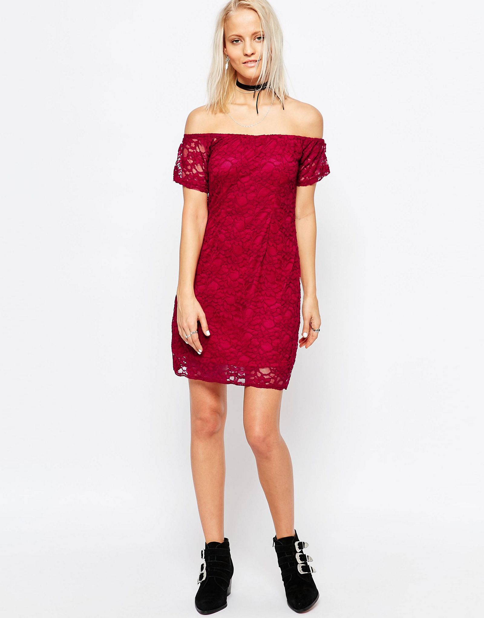 Glamorous Off The Shoulder Lace Dress