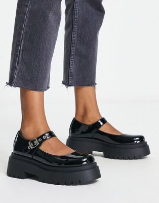chunky flat shoes in black