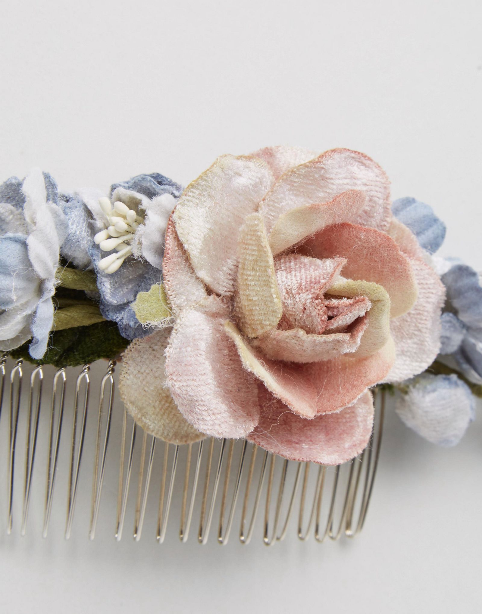 Her Curious Nature Rose and Blossom Hair Comb