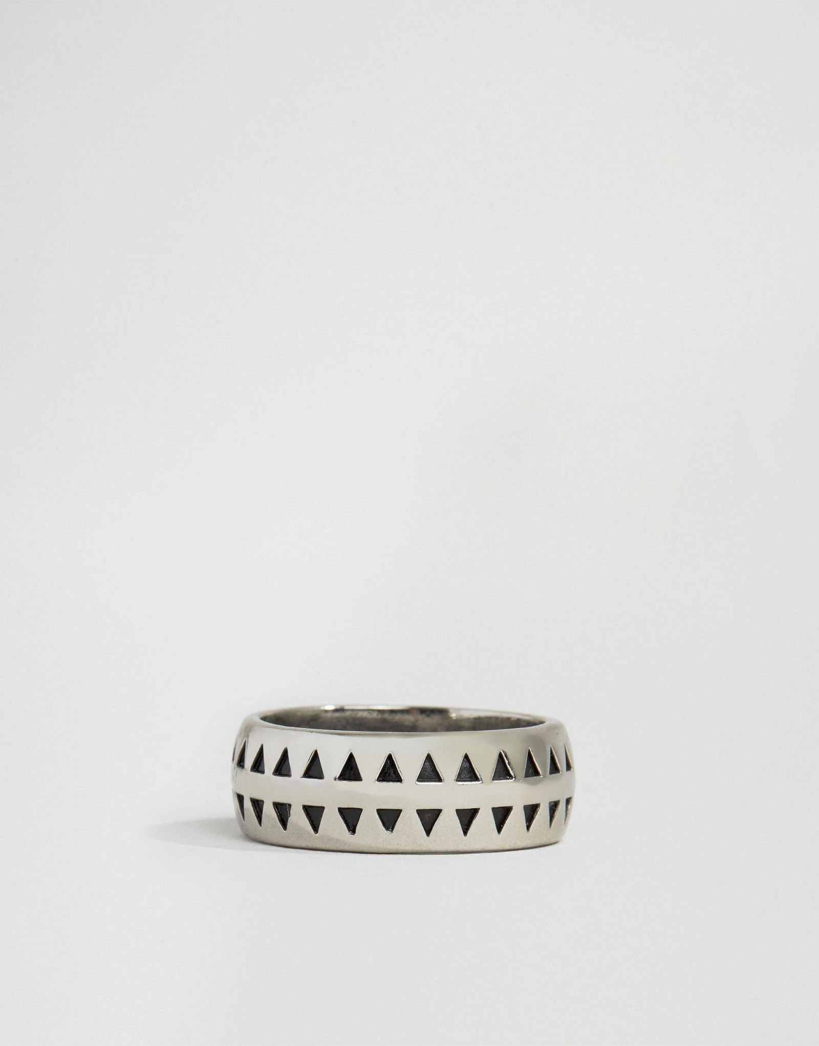 Icon Brand Premium Houndtooth Band Ring In Silver