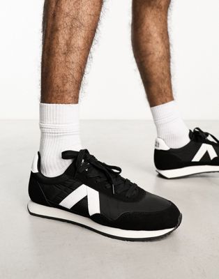 retro runner trainers with contrast stripe in black