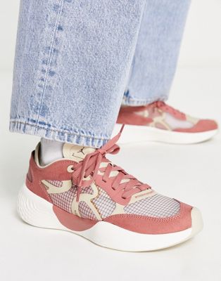 Delta 3 Low trainers in canyon pink and sail