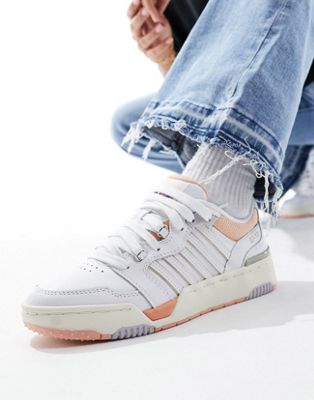 Si-18 Rival trainers in white and apricot