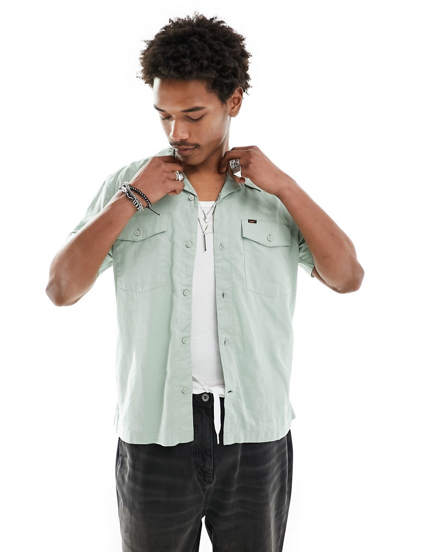Lee short sleeve chetopa cotton twill revere collar shirt in light green-Grey