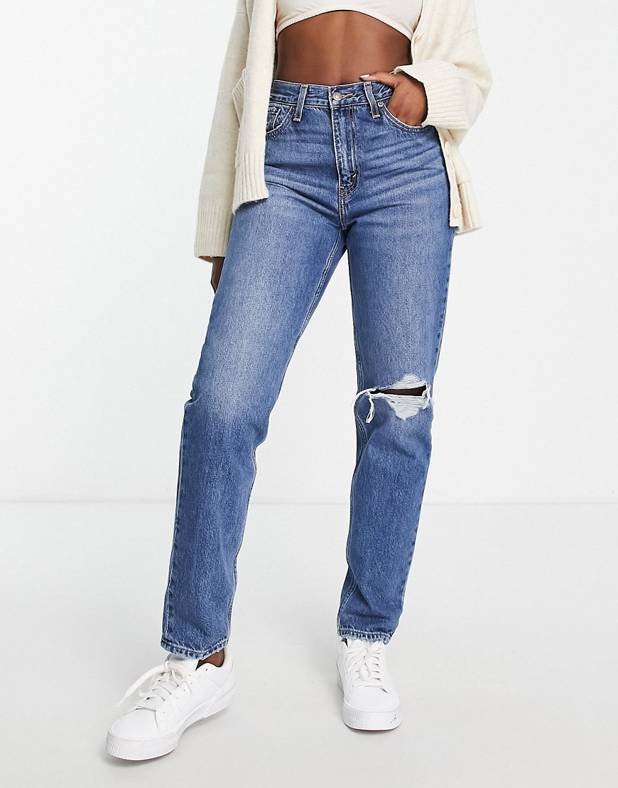 Levi’s 80s mom jean in mid wash blue