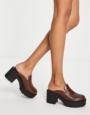 chunky mule loafer heeled shoes in chocolate croc