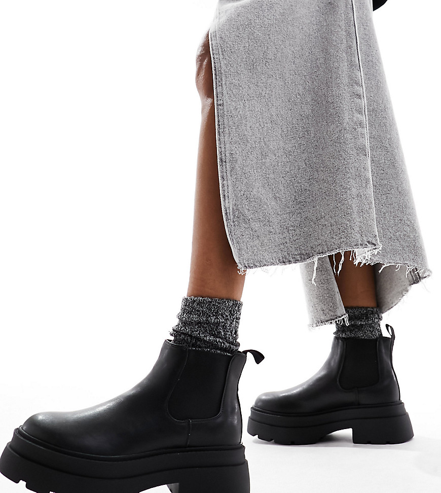 London Rebel Wide Fit low ankle chelsea boots in black