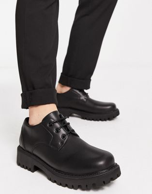 cleated sole chunky lace up shoes in matte black