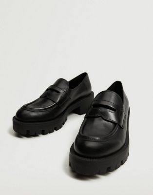 chunky leather flat loafers in black