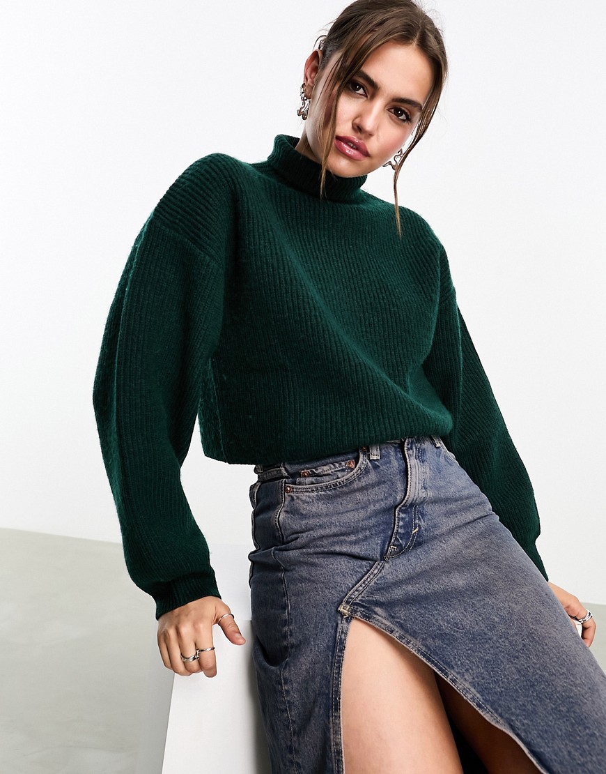 Monki cropped knitted jumper in forest green