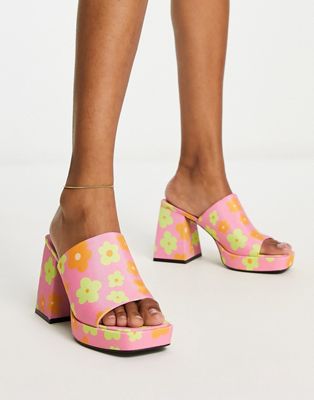 flower print mid chunky heeled platform mules in pink