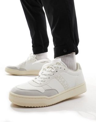 Courtis trainers in white