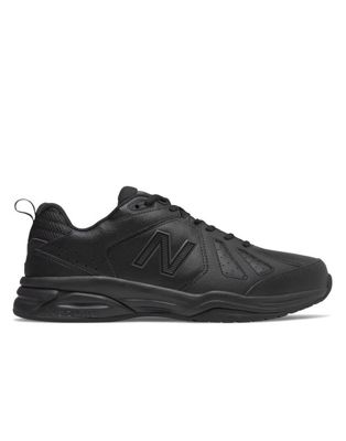 624v5 trainers in black