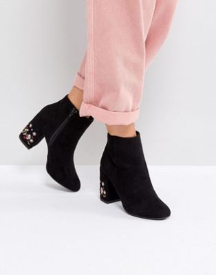 New Look Ankle Boot With Floral Embellished Heel