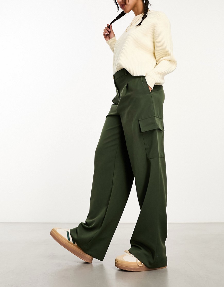New Look formal straight cargo trousers in khaki-Green