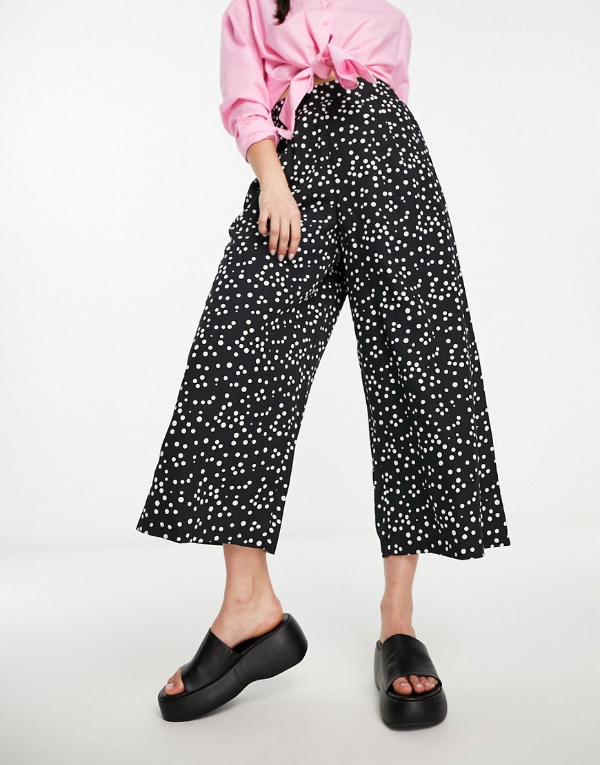 New Look polka dot wide leg cropped trousers in black