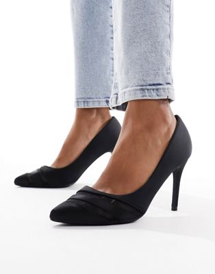 satin mesh court heeled shoes in black