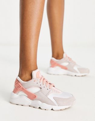 Air Huarache trainers in white and madder root pink