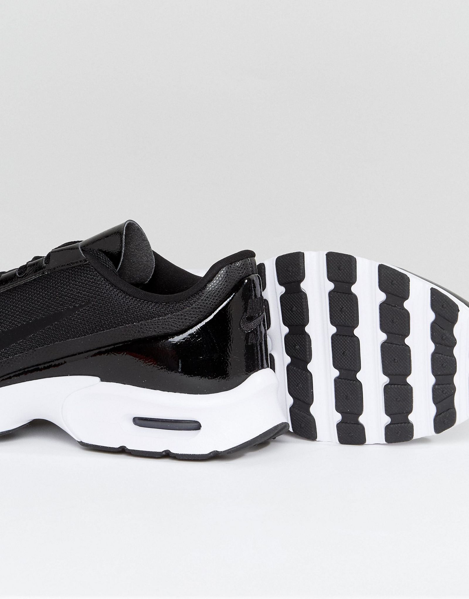 Nike Air Max Jewell Irridescent Sneakers In Black