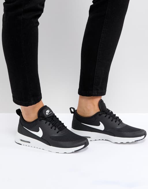 air max thea noir blanc