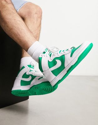 Dunk Hi Retro trainers in white and green