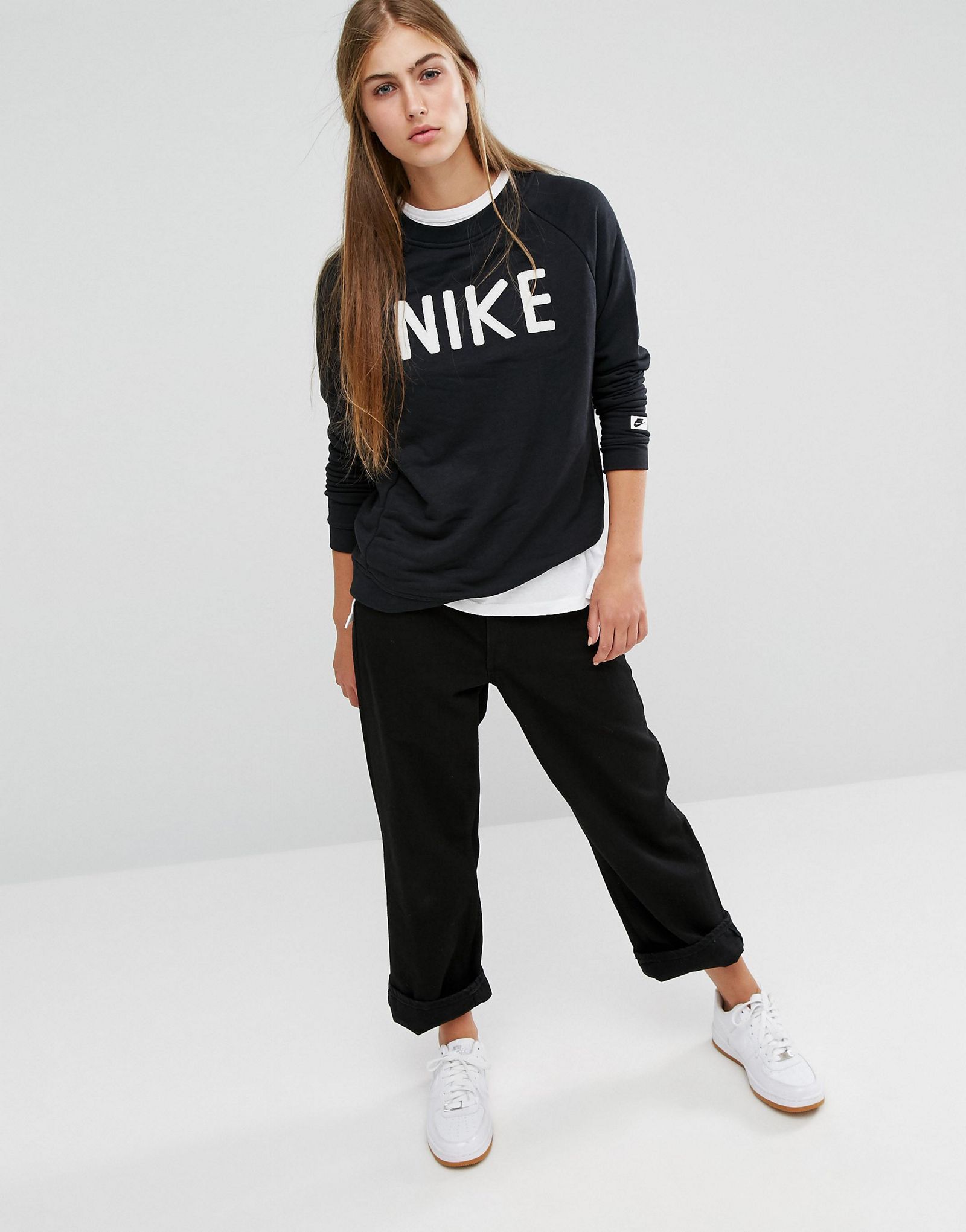 Nike Logo Crew Neck Sweatshirt
