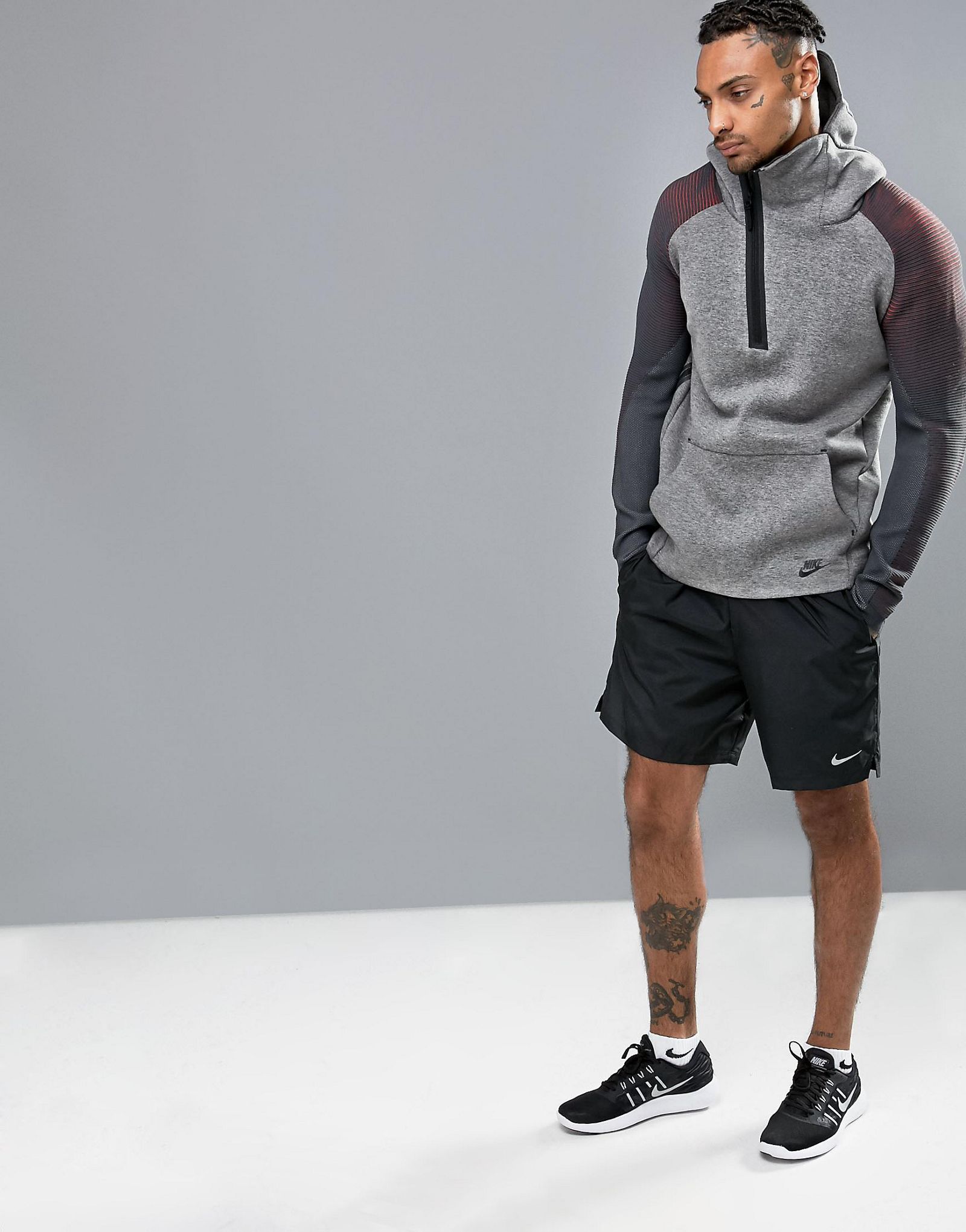 Nike Running 7 Challenger Shorts In Black 644242-010
