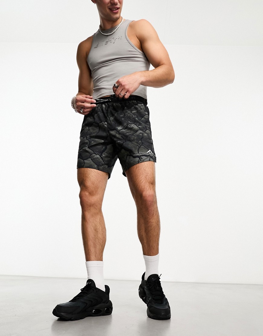 Nike Running Trail Stride Dri-Fit shorts in black-Grey