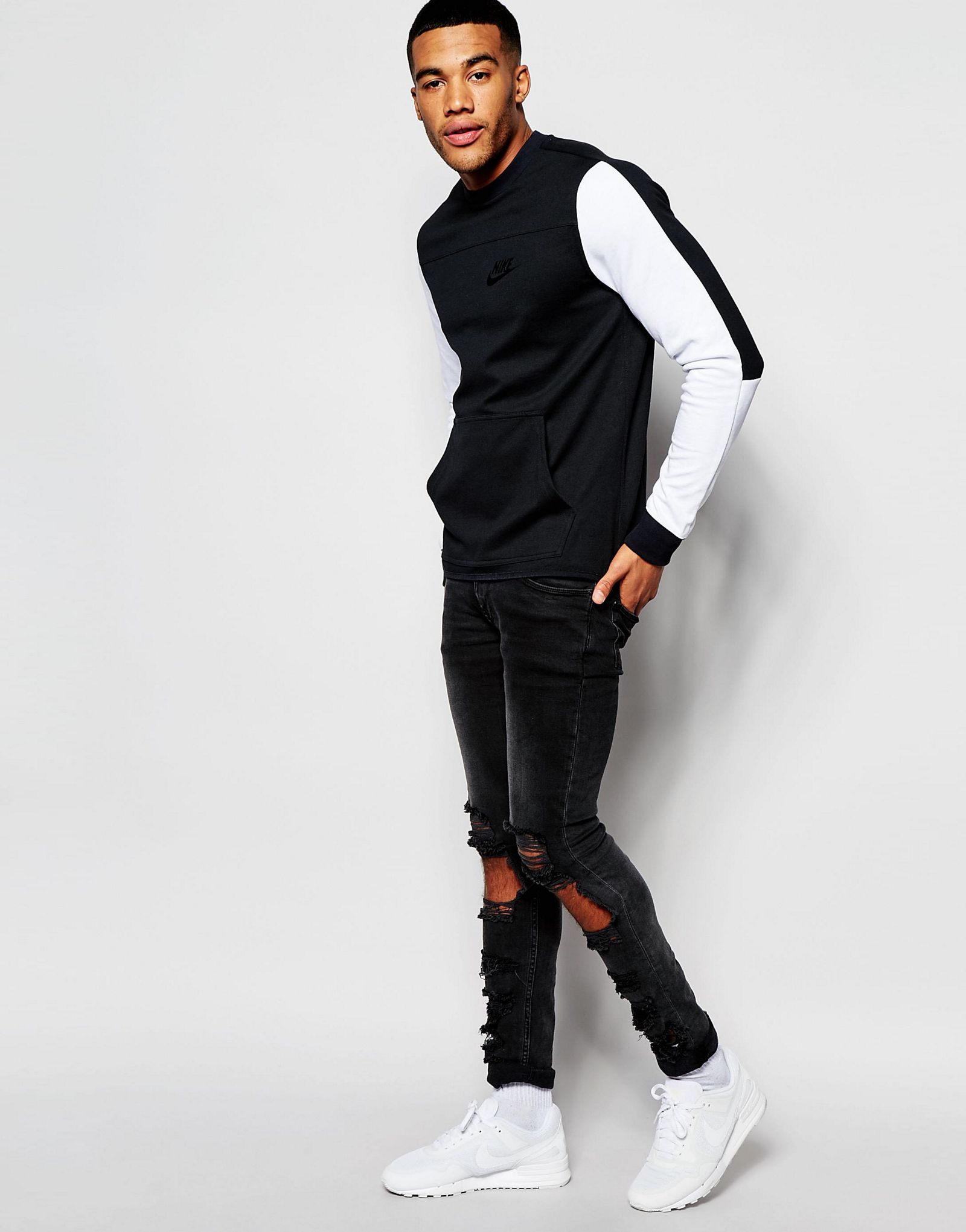 Nike Sweatshirt In Black 804775-010