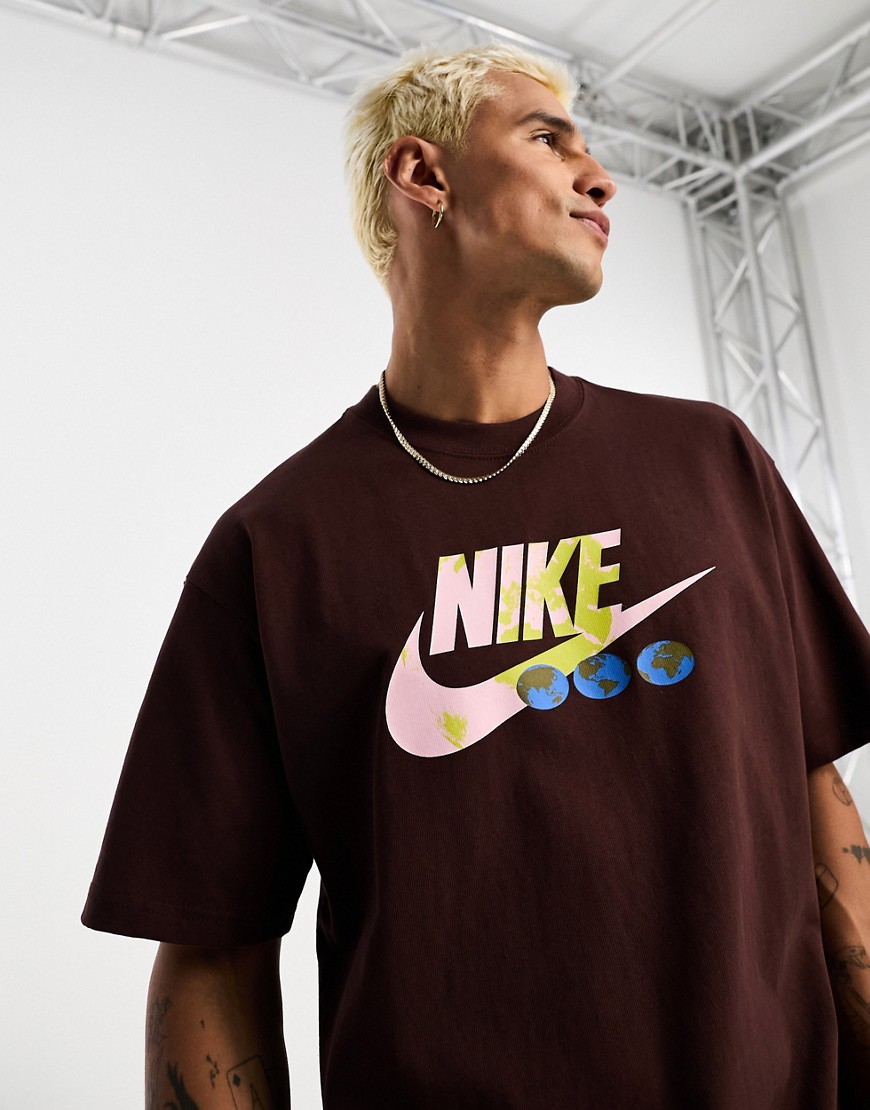 Nike Swoosh logo t-shirt in brown
