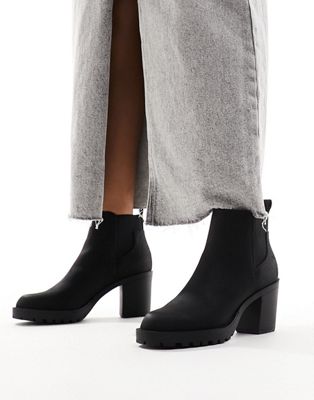 faux leather heeled boot in black