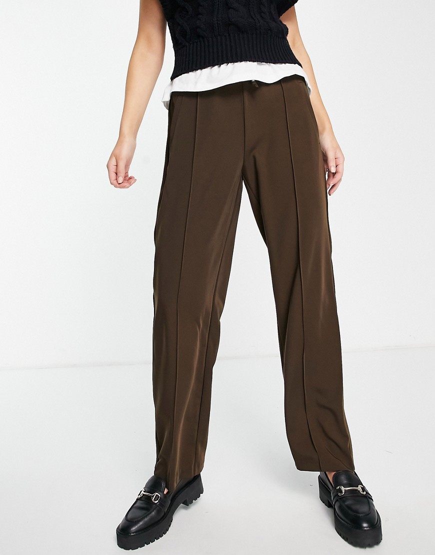 Only straight leg trouser with waist detail in brown
