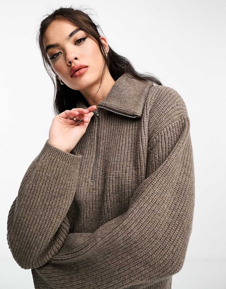 & Other Stories merino wool blend knitted chunky rib half zip sweater in taupe-Neutral