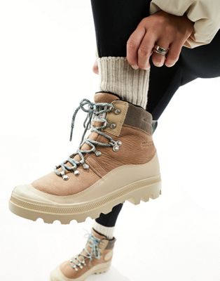 Pallabrousse hiker boots in pink