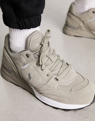 trackster trainer in cream with pony logo