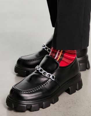 Man Theo chain detail loafer in black