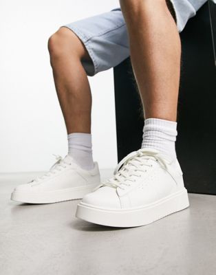 Pull&Bear lace up trainer in white