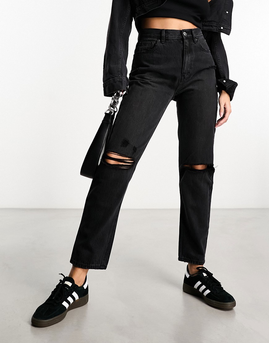 Pull & Bear mom jean with rip in black