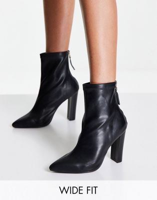 Reford clean heel boot in black