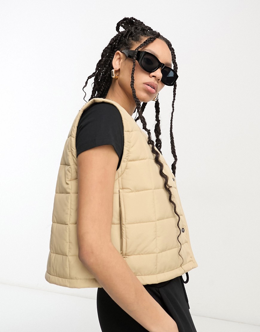 Rains water-repellent quilted cropped liner vest in sand-Neutral