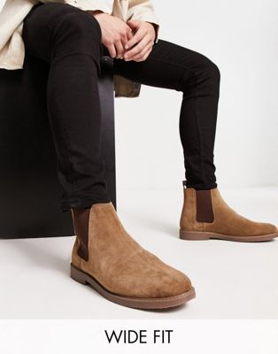 Wide Fit casual suede chelsea boots in beige