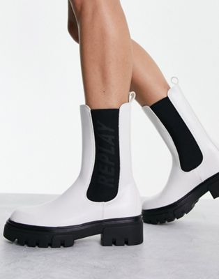logo chunky boots in white