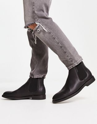 chunky sole chelsea boots in black