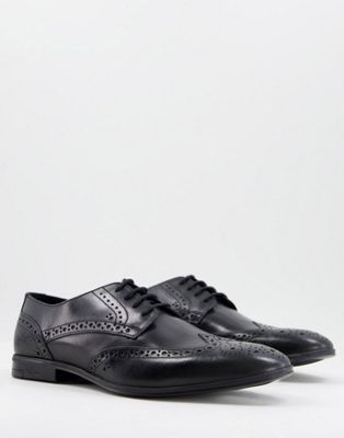 derby shoe in black