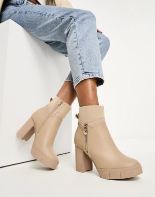 heeled boot with side zip in cream