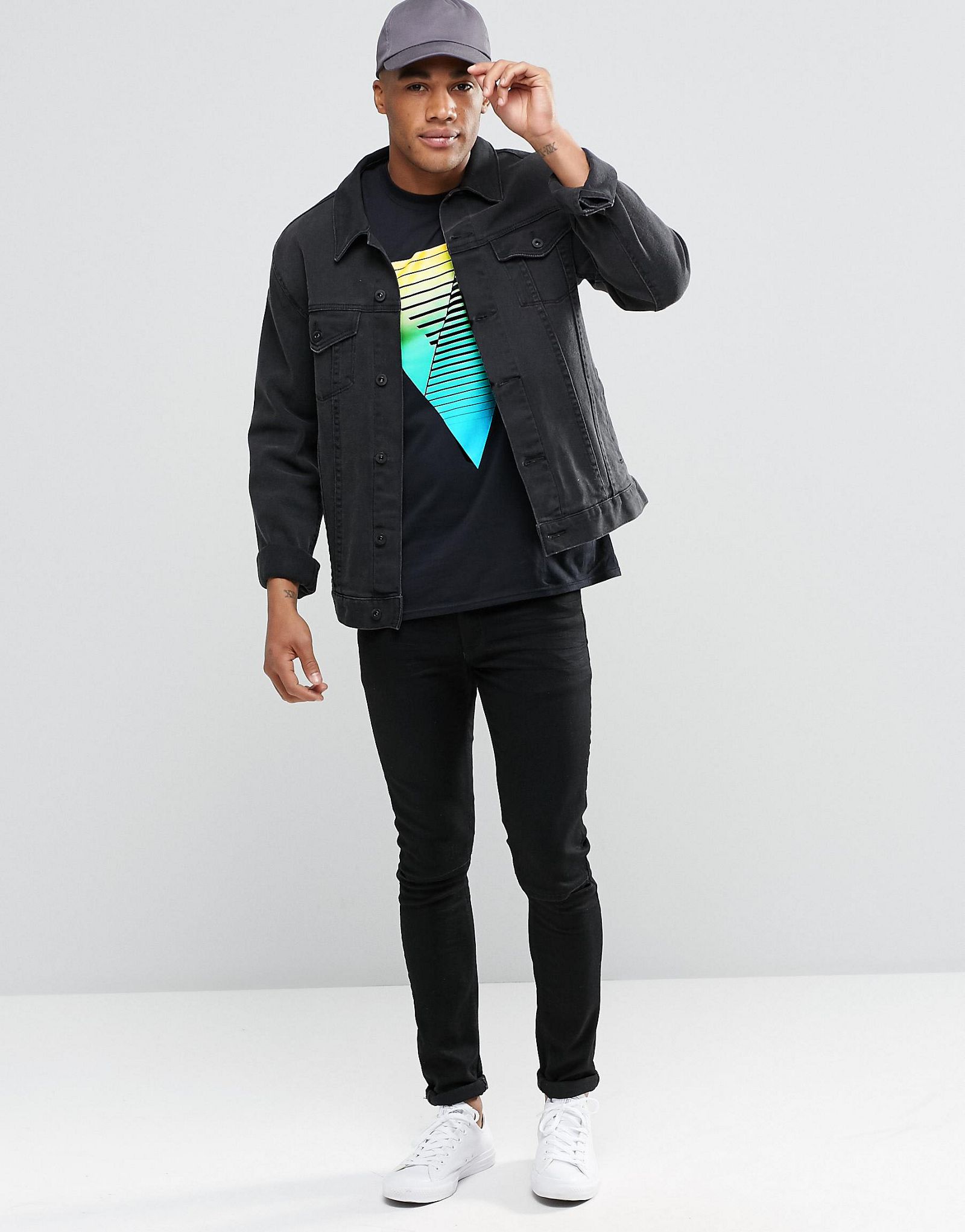 River Island Roll Sleeve T-Shirt In Black With Triangle Fade Print