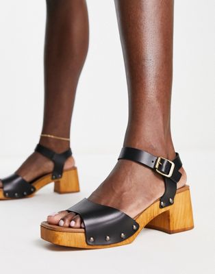 Tawny leather two part clog sandals in black