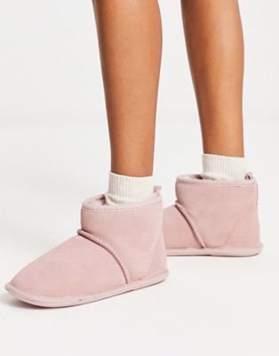 boot slippers in pink